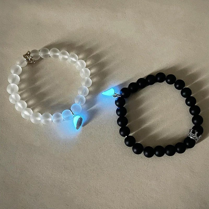 Fashion Jewelry 2pcs Handmade Crown Beaded Charms Bracelet Luminou Heart Glow In The Dark Couple Bracelet For Lover Men Women Fluorescent Gift - Babazayed