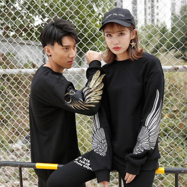 Long Sleeve Sweatshirt With Embroidered Wings