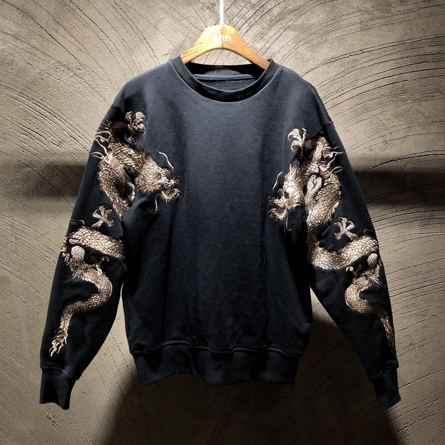 Men's embroidered crew neck sweatshirt with double arms