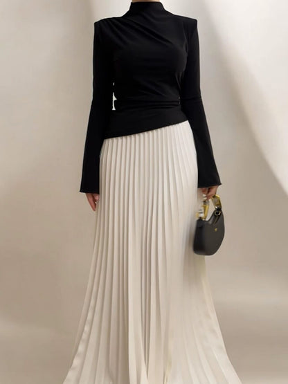 Turtleneck Solid Color Top & Contrasting Color Skirt Suit