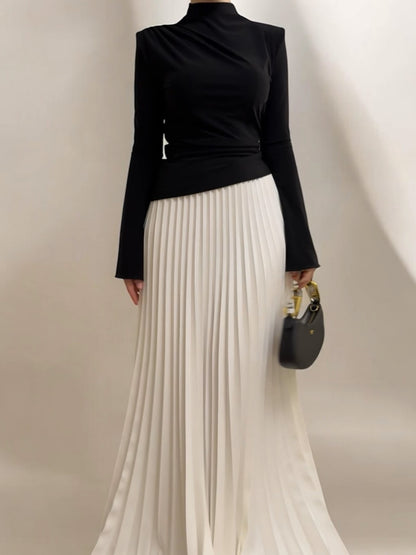 Turtleneck Solid Color Top & Contrasting Color Skirt Suit