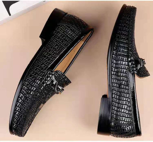 Slip-on Snake Pattern Embossed Leather Flat Driving Casual Leather Shoes